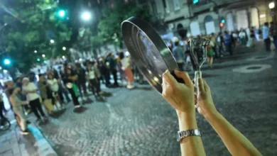 Photo of MOVILIZACIÓN Y CACEROLAZO EN RECHAZO AL DECRETO DE MILEI